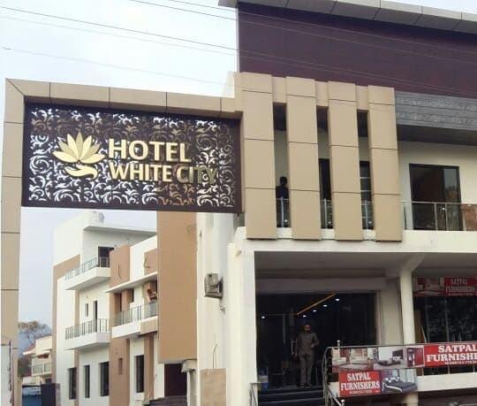Oyo 30415 Hotel White City Anandpur  Extérieur photo