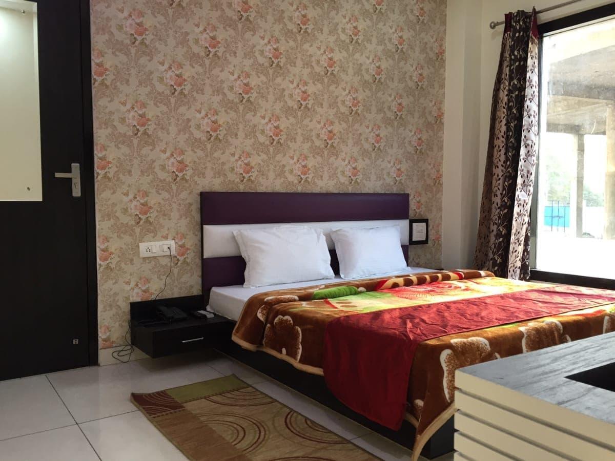 Oyo 30415 Hotel White City Anandpur  Extérieur photo