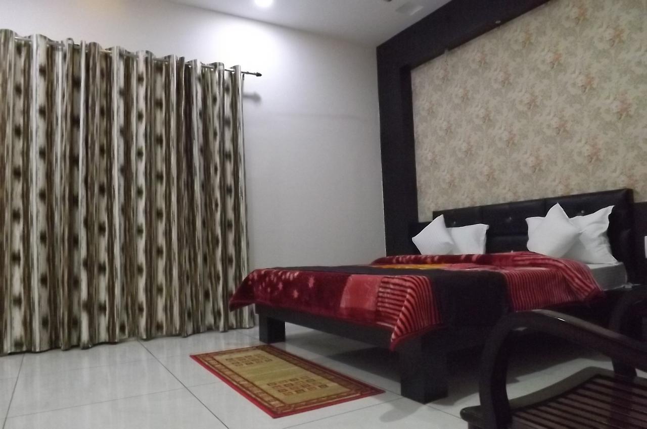 Oyo 30415 Hotel White City Anandpur  Extérieur photo