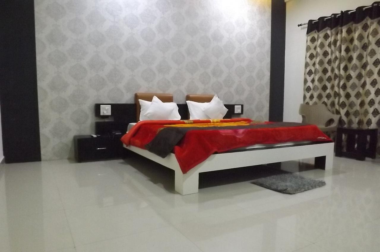 Oyo 30415 Hotel White City Anandpur  Extérieur photo
