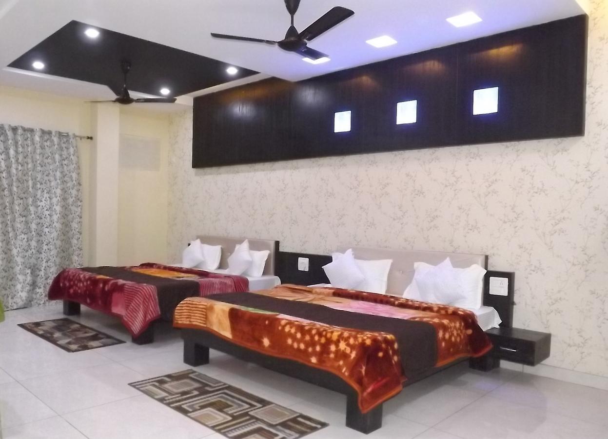Oyo 30415 Hotel White City Anandpur  Extérieur photo